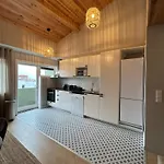 Near Family - Free Parking Апартаменты *