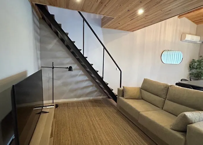 Apartmán Near Family - Free Parking *