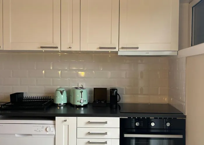 Near Family - Free Parking Apartmán *