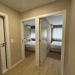 Near Family - Free Parking Appartement