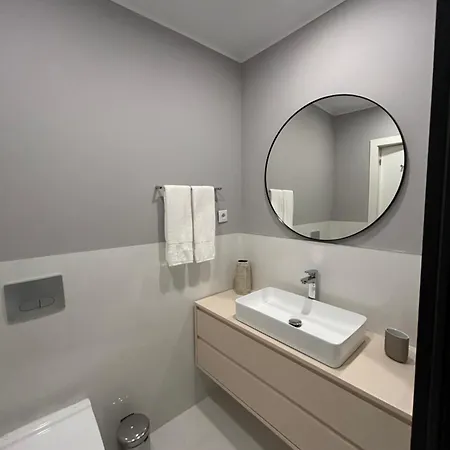 דירה Near Family - Free Parking פורטו