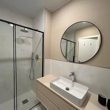 Near Family - Free Parking פורטו