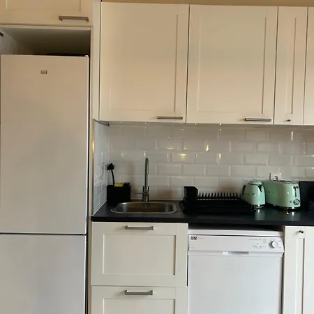 דירה Near Family - Free Parking פורטו