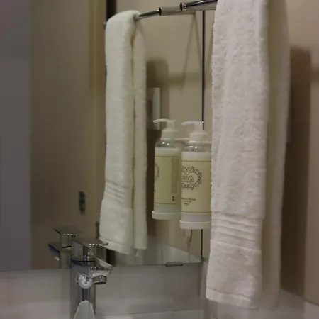 Near Family - Free Parking פורטו