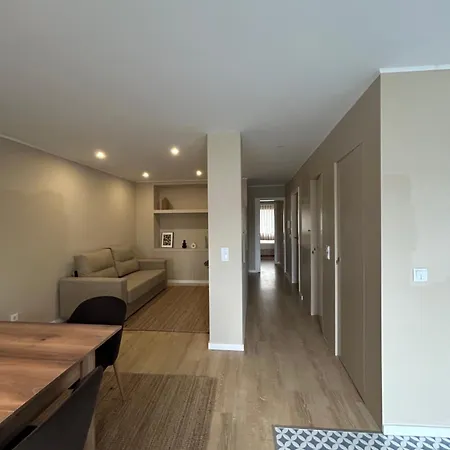 Near Family - Free Parking דירה פורטו