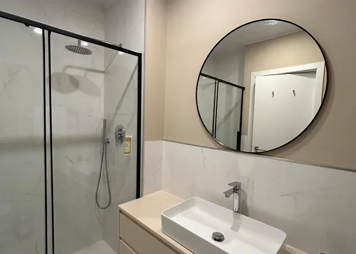 Near Family - Free Parking Porto