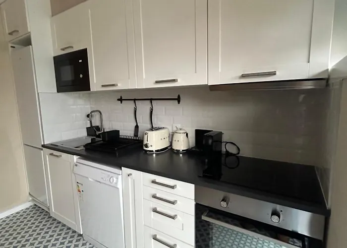 Near Family - Free Parking