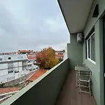 Near Family - Free Parking 포르투